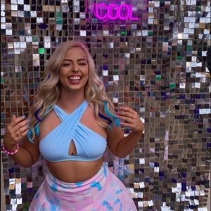 Meet your Posher, Lauren